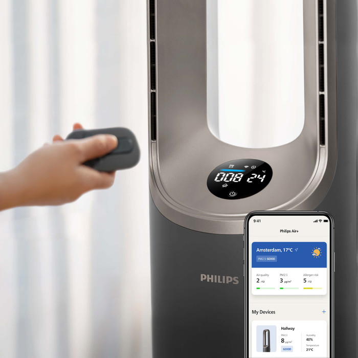 Philips Air Performer 9000 serie 4-in-1 AMF970/10 product in gebruik
