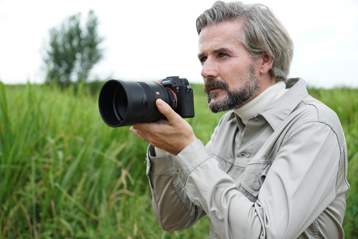 Sony A7 V + FE 85mm f/1.4 GM product in gebruik