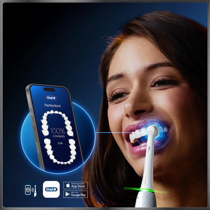 Oral-B iO 10 White product in use
