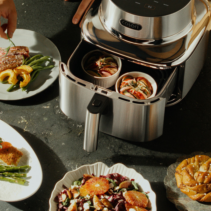 COSORI Iconic Single 6.2L Stainless Steel product in use