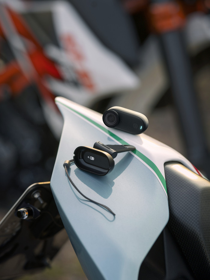 Insta360 Go 3S Motorcycle In-Helmet POV Bundel product in gebruik