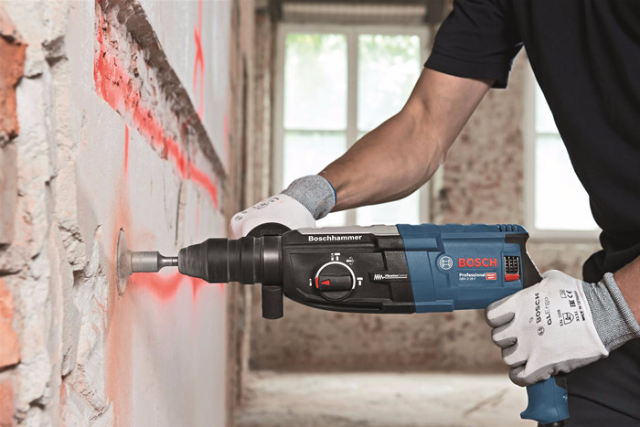 Bosch Professional GBH 2-28 F product in use