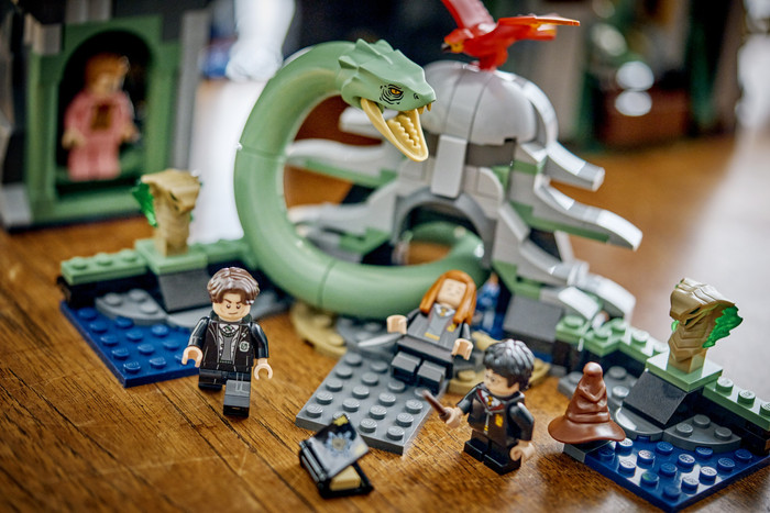 LEGO Harry Potter Kasteel Zweinstein: Oostvleugel 76473 product in gebruik