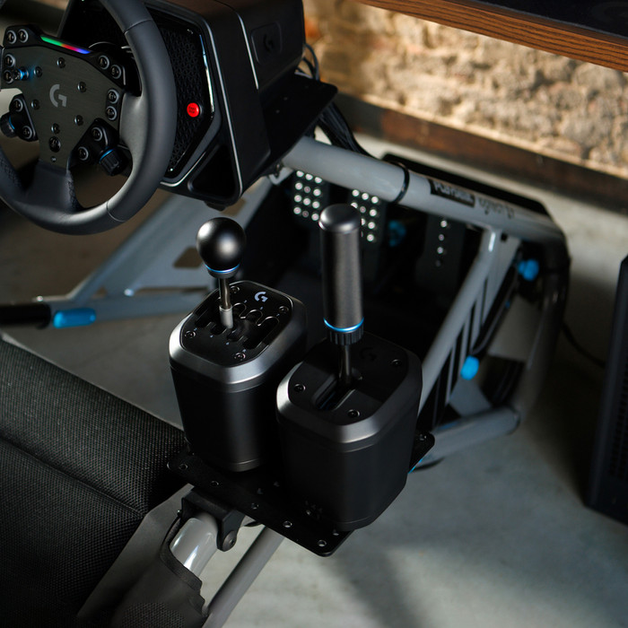 Logitech G RS H Shifter product in gebruik