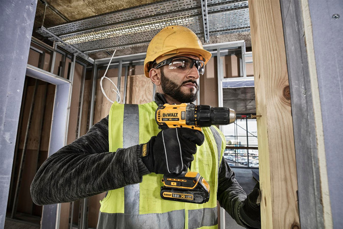 DeWalt DCD777S2T-QW product in gebruik
