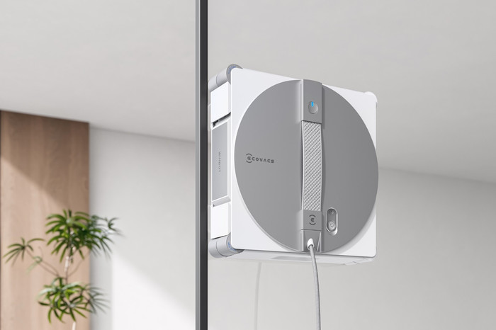 Ecovacs WINBOT W3 OMNI product in gebruik
