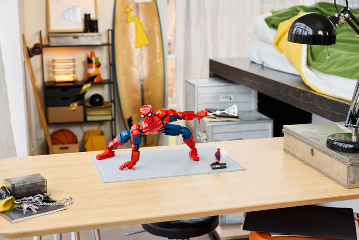 LEGO Marvel - Spider-Man, la Figurine de Héros 76346 produit à l'usage