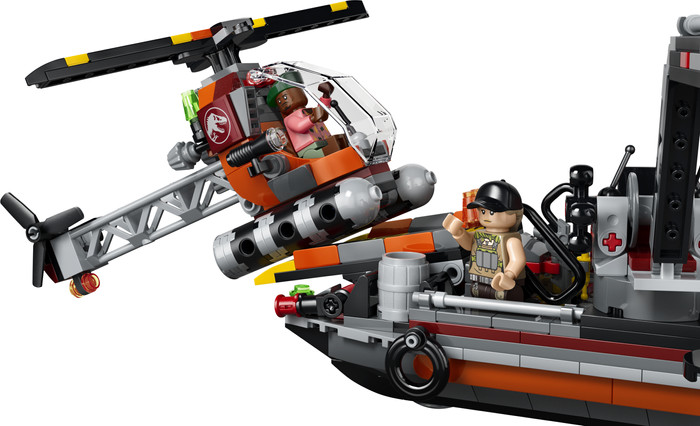 LEGO Jurassic World - L'Attaque du Bateau par Le Mosasaure 77983 détail