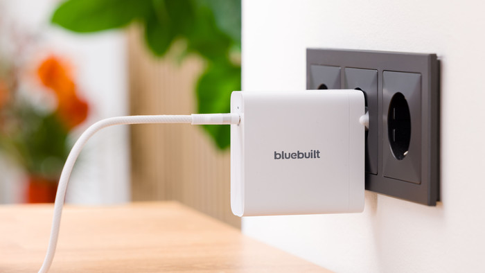 BlueBuilt 140W GaN Usb C Oplader Wit product in gebruik