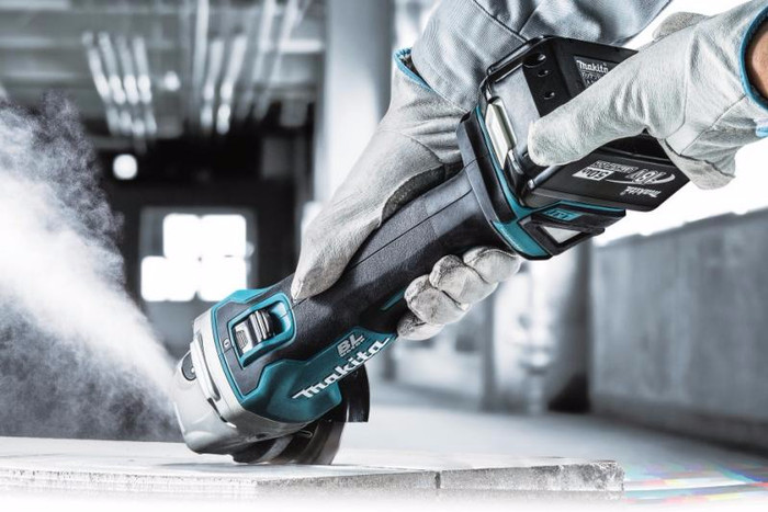 Makita DGA504ZJ (sans batterie) détail