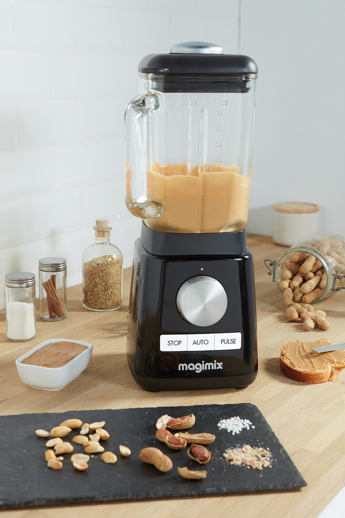Magimix Power Blender 4 Zwart product in gebruik