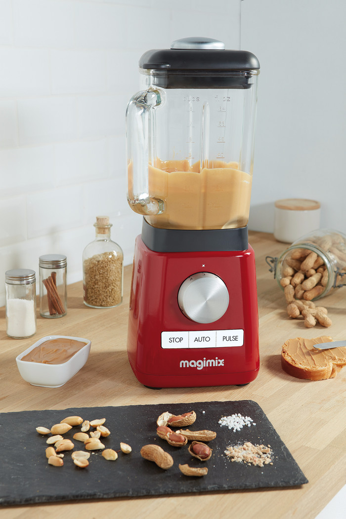 Magimix Power Blender 4 Red product in use