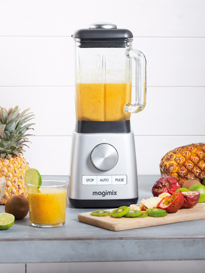 Magimix Power Blender 4 Mat Chroom product in gebruik