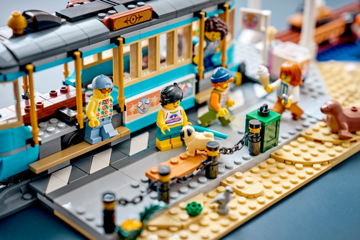 LEGO City - Le Tramway de Bord de Mer 60506 produit à l'usage