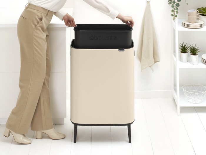 Brabantia Bo Touch Bin Hi Poubelle 60 Litres Soft Beige détail