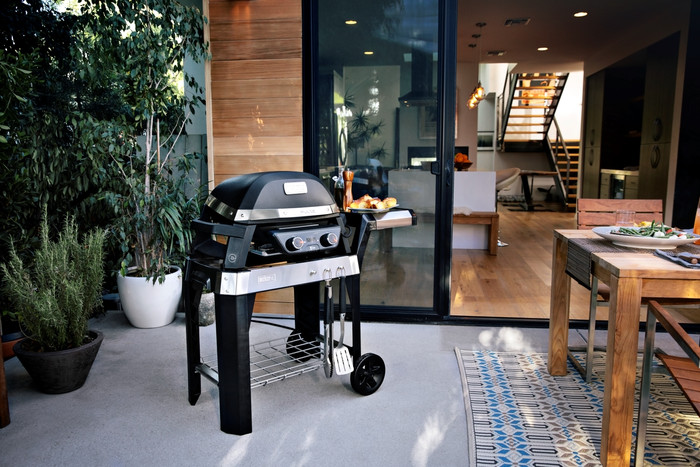 Weber Pulse 2000 met Onderstel null