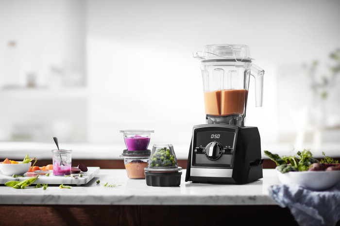 Vitamix Ascent A2500i Black product in use