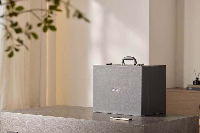 XGIMI Titan Noir product in gebruik
