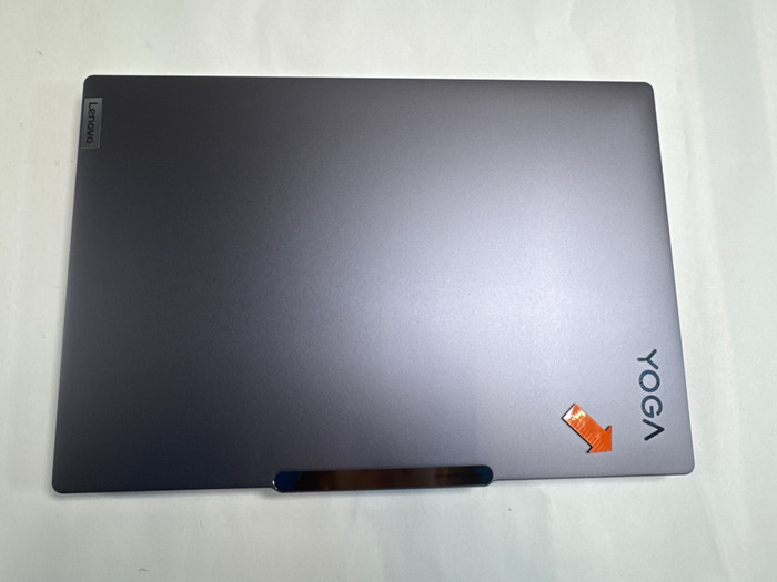 Lenovo Yoga Pro 9 14IRP8 83BU006EMB Azerty 