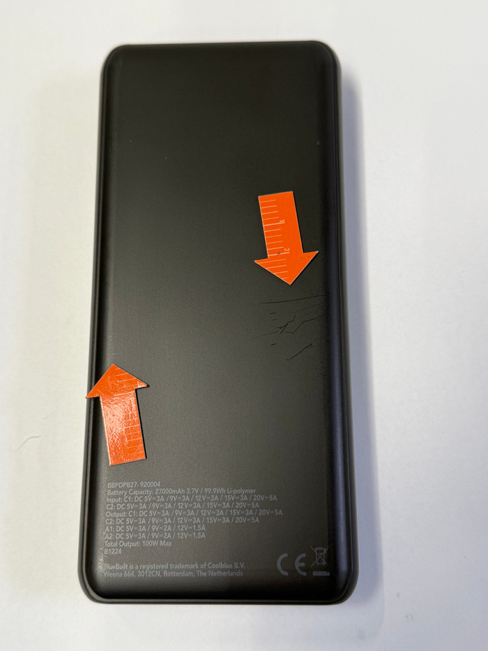 BlueBuilt Batterie Externe pour Ordinateurs Portables avec Charge Rapide 27 000 mAh Noir 