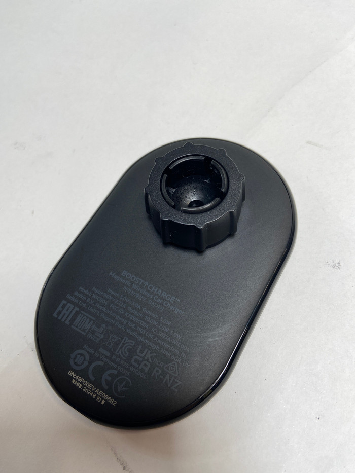 Belkin Phone Mount Car Air Vent with MagSafe Charging 