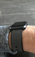 Apple Watch Series 1 38 mm Gris anthracite Aluminium/Bracelet Sport Noir (Image 1 sur 1)
