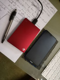 Seagate Backup Plus Slim 2 To Rouge (Image 1 sur 2)