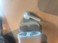 Apple AirPods (Image 3 of 55)