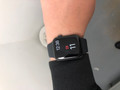 Apple Watch Series 4 44mm Space Gray Aluminium/Zwarte Sportband (Afbeelding 2 van 9)