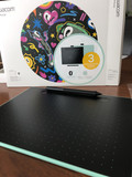 Wacom Intuos M Bluetooth Vert (Image 1 sur 3)