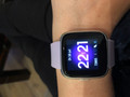 Fitbit Versa Lite Magenta (Image 1 sur 10)
