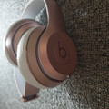 Beats Solo3 Wireless Rose Gold (Image 3 of 7)