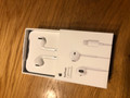 Apple EarPods Lightning Connector (Image 4 of 6)