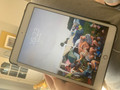 Apple iPad (2019) 32 GB Wifi + 4G Zilver (Afbeelding 4 van 8)
