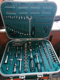 Set d'outils 227 pièces Makita P-90532 (Image 4 sur 8)