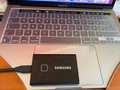 Samsung T7 Touch Portable SSD 2TB Zwart (Afbeelding 1 van 2)
