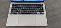 Apple MacBook Pro 13" (2020) 16 Go/256 Go M1 8 Core Argent AZERTY (Image 2 sur 7)