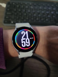 Samsung Galaxy Watch4 44 mm Vert (Image 1 sur 15)