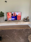 TCL QLED 85C61B (2024) + soundbar (Afbeelding 1 van 2)