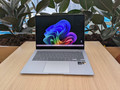 Samsung Galaxy Book4 Edge Copilot+ PC NP940XMA-KB1NL (Image 1 of 5)