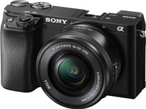 Sony Alpha A6100 + 16-50mm f/3.5-5.6 OSS Systeemcamera voor op vakantie