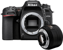 Nikon D7500 + Nikon AF-S 35 mm f/1.8G DX Appareil photo reflex Nikon