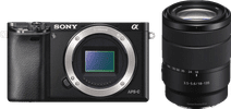 Sony Alpha A6000 + 18-135mm OSS Camera met een kantelbaar scherm