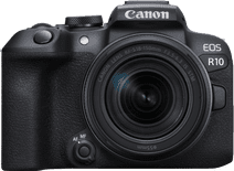 Canon EOS R10 + RF-S 18-150mm f/3.5-6.3 IS STM Camera met een kantelbaar scherm