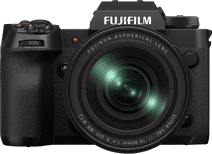 Fujifilm X-H2 + XF 16-80mm f/4 R OIS WR Camera met een kantelbaar scherm