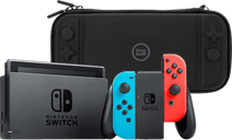 Nintendo Switch Rood/Blauw + BlueBuilt Beschermhoes Nintendo Switch console (2019 upgrade)