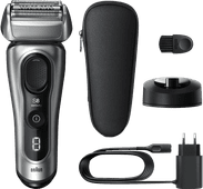 Braun Series 8 8517S Silver Electric shaver with the highest shaving comfort