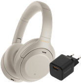 Sony WH-1000XM4 Argent + BlueBuilt Chargeur Quick Charge avec Port USB-A 18 W Noir Casque audio Spatial Audio