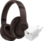 Beats Studio Pro Brun + BlueBuilt Power Delivery Chargeur avec Port USB-C 20 W Blanc Casque audio pour le bureau