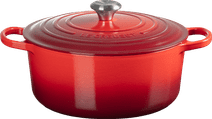 Le Creuset Round Dutch Oven 28cm Cerise Dutch oven for induction